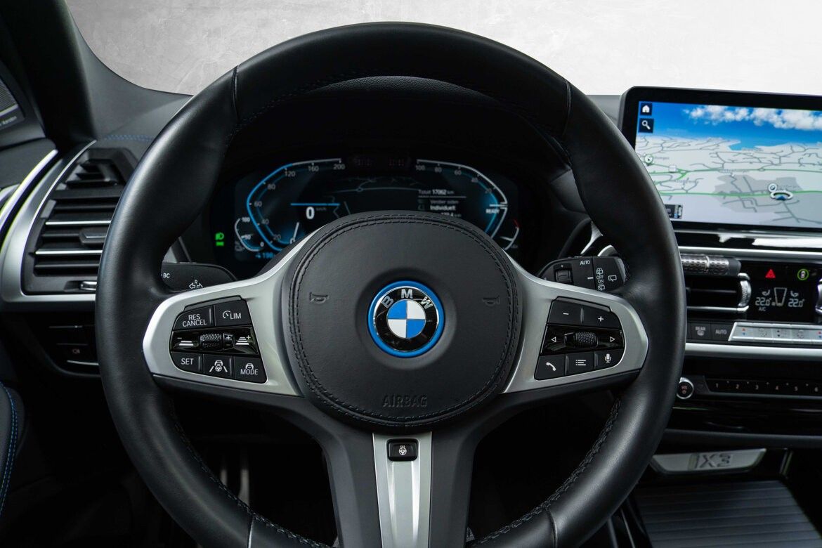 BMW iX3