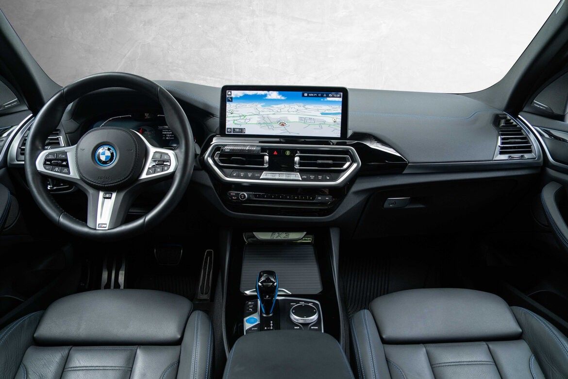 BMW iX3
