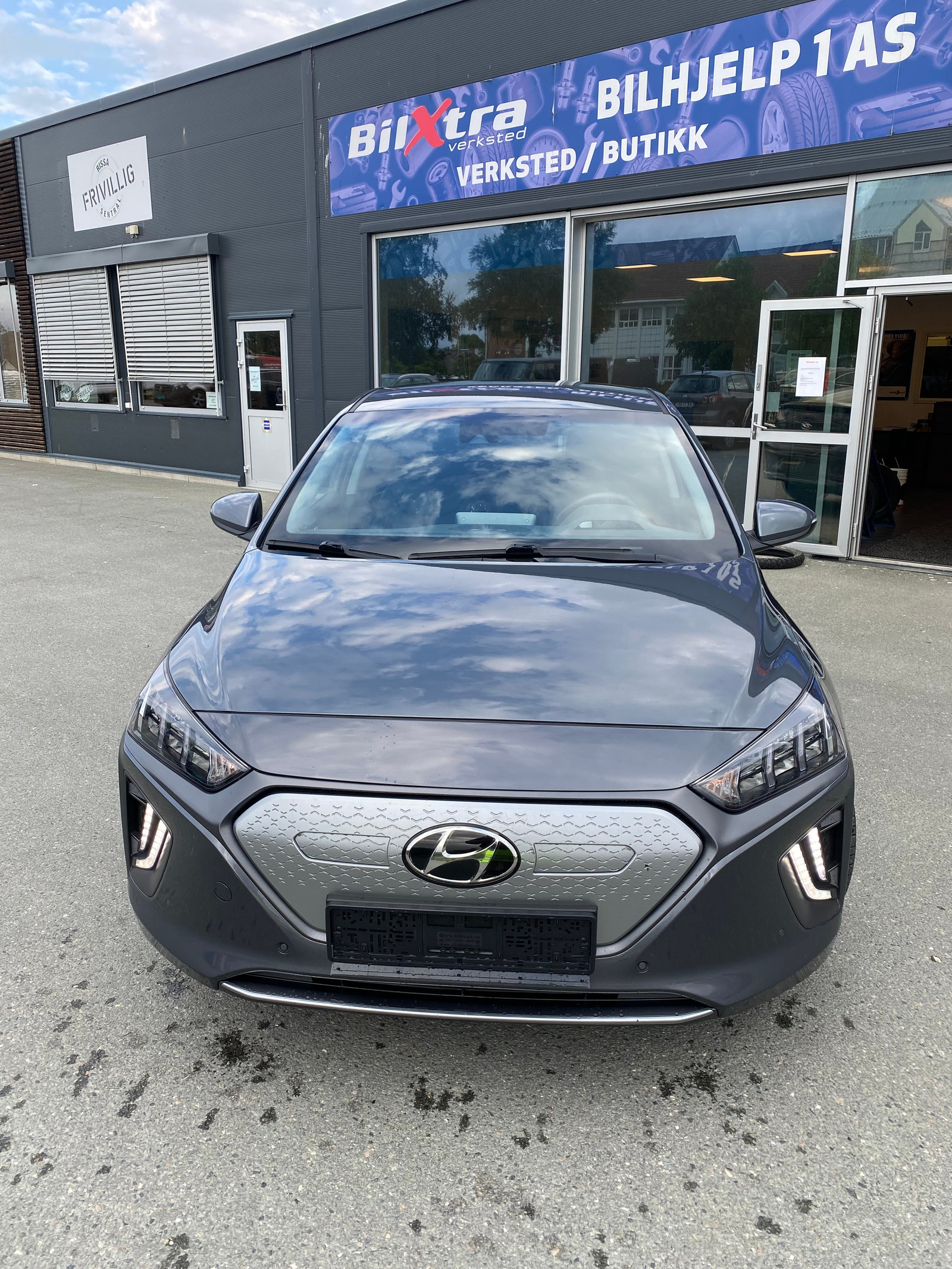 Hyundai IONIQ