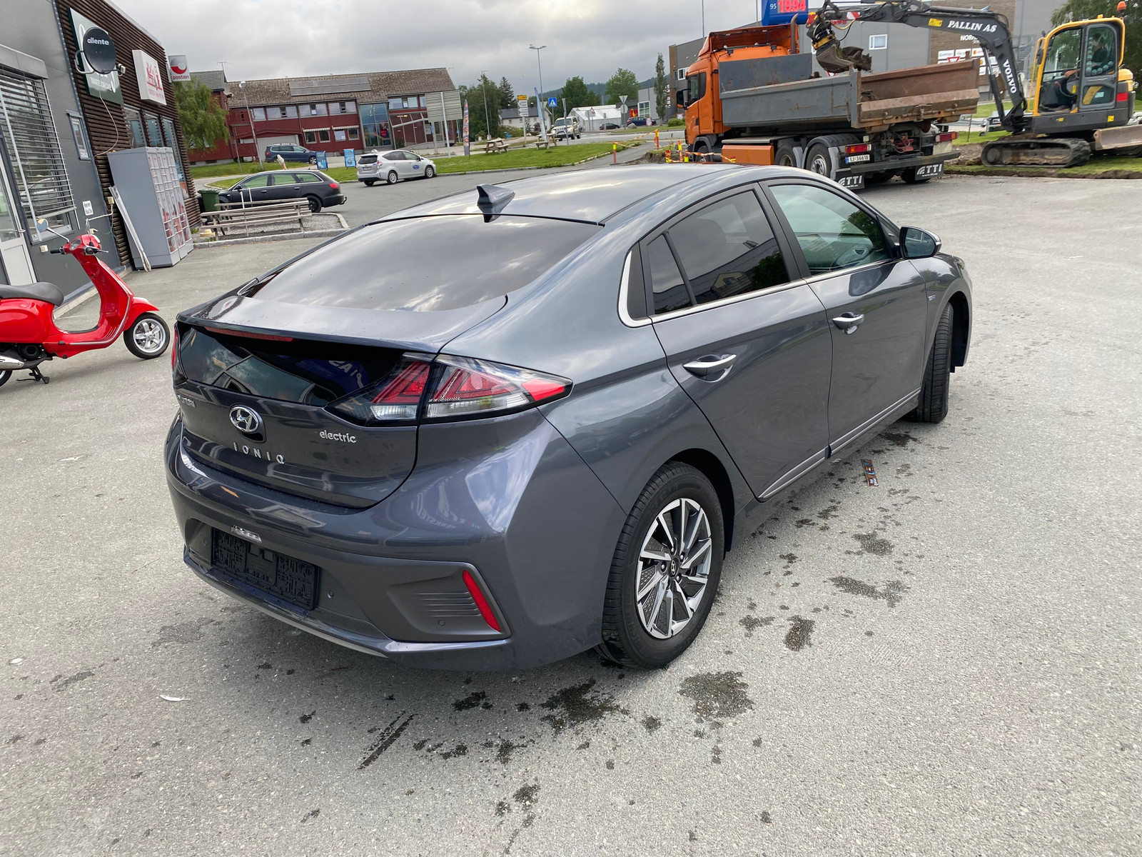 Hyundai IONIQ
