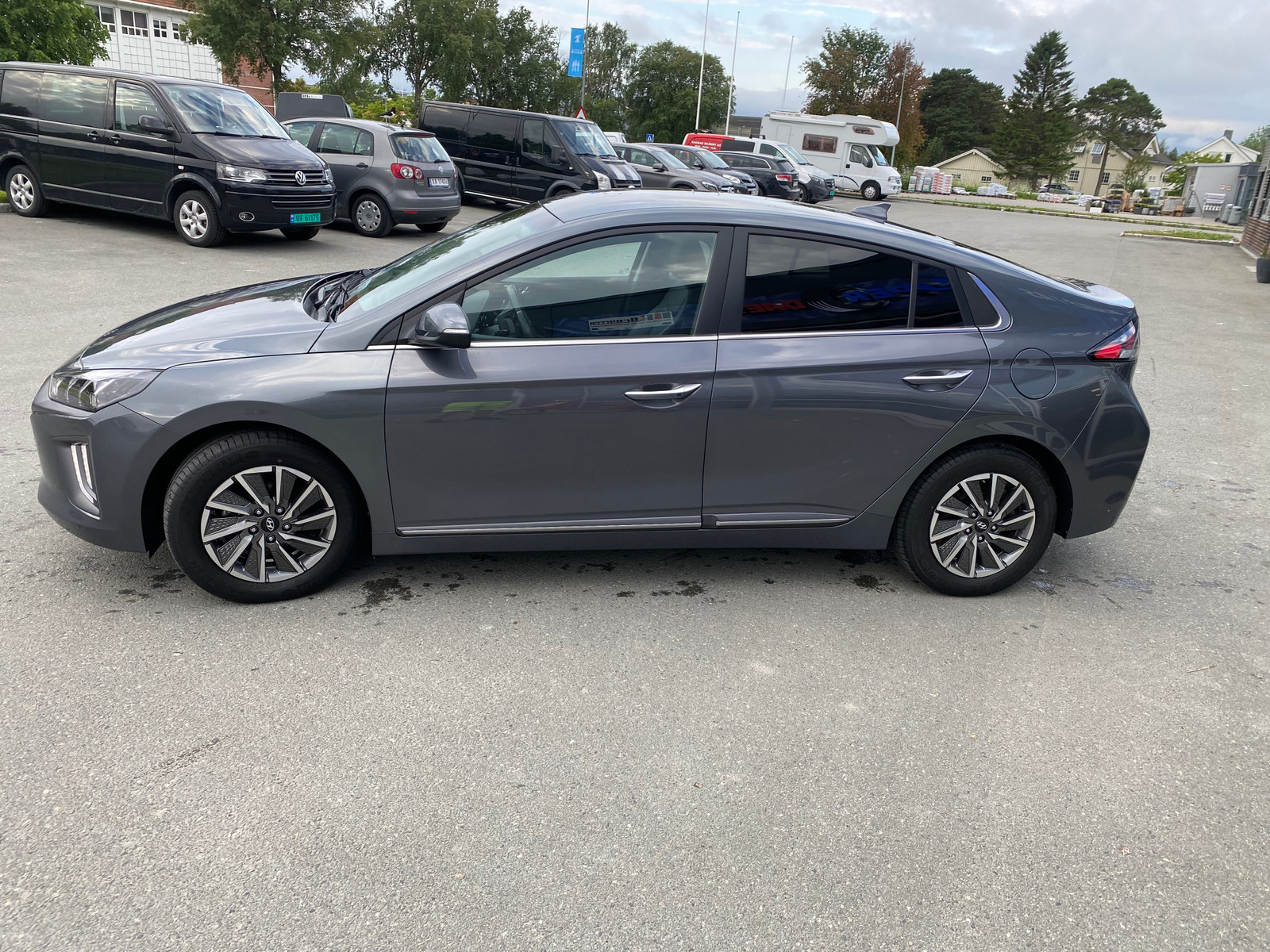 Hyundai IONIQ