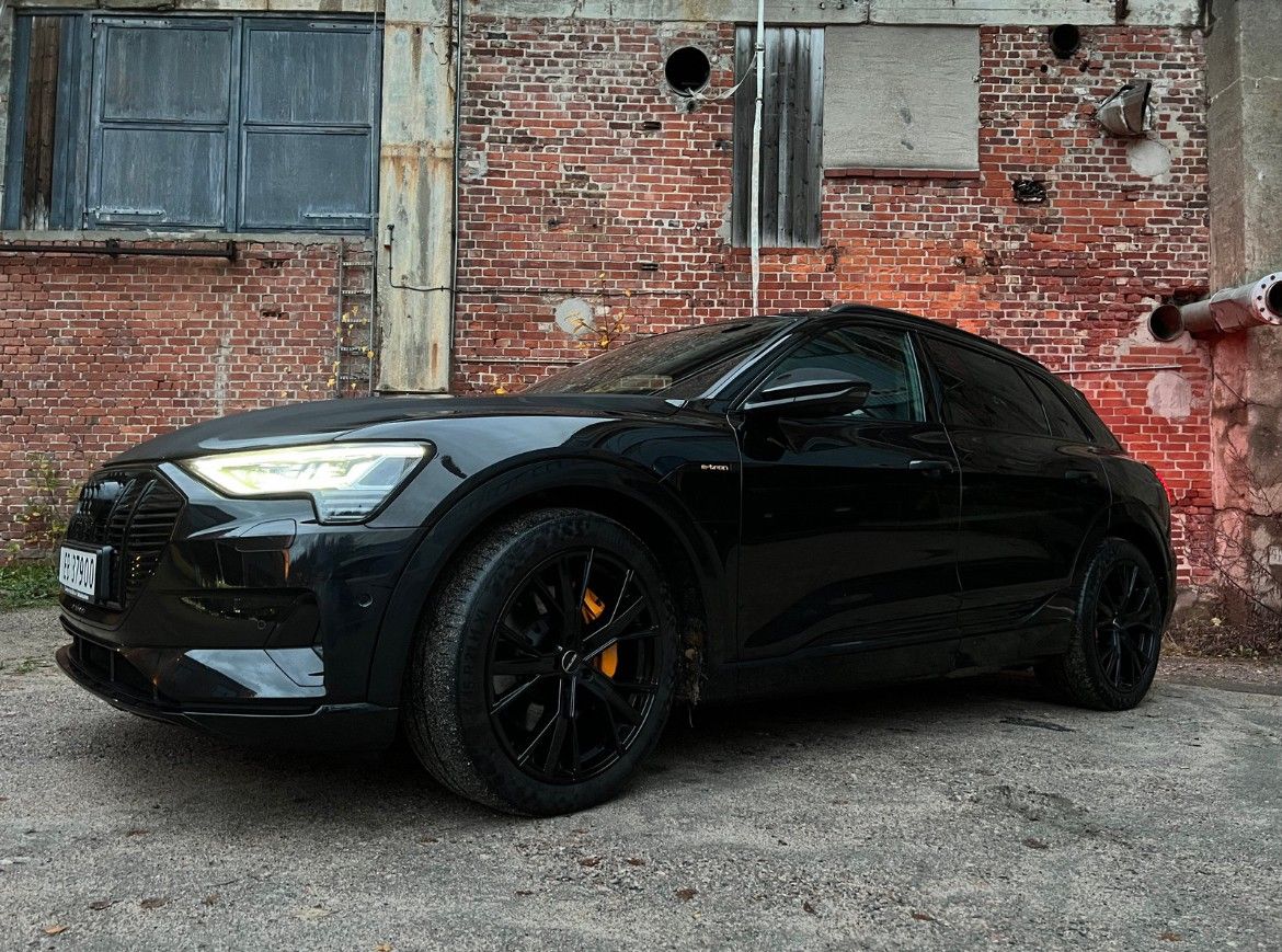 Audi e-tron