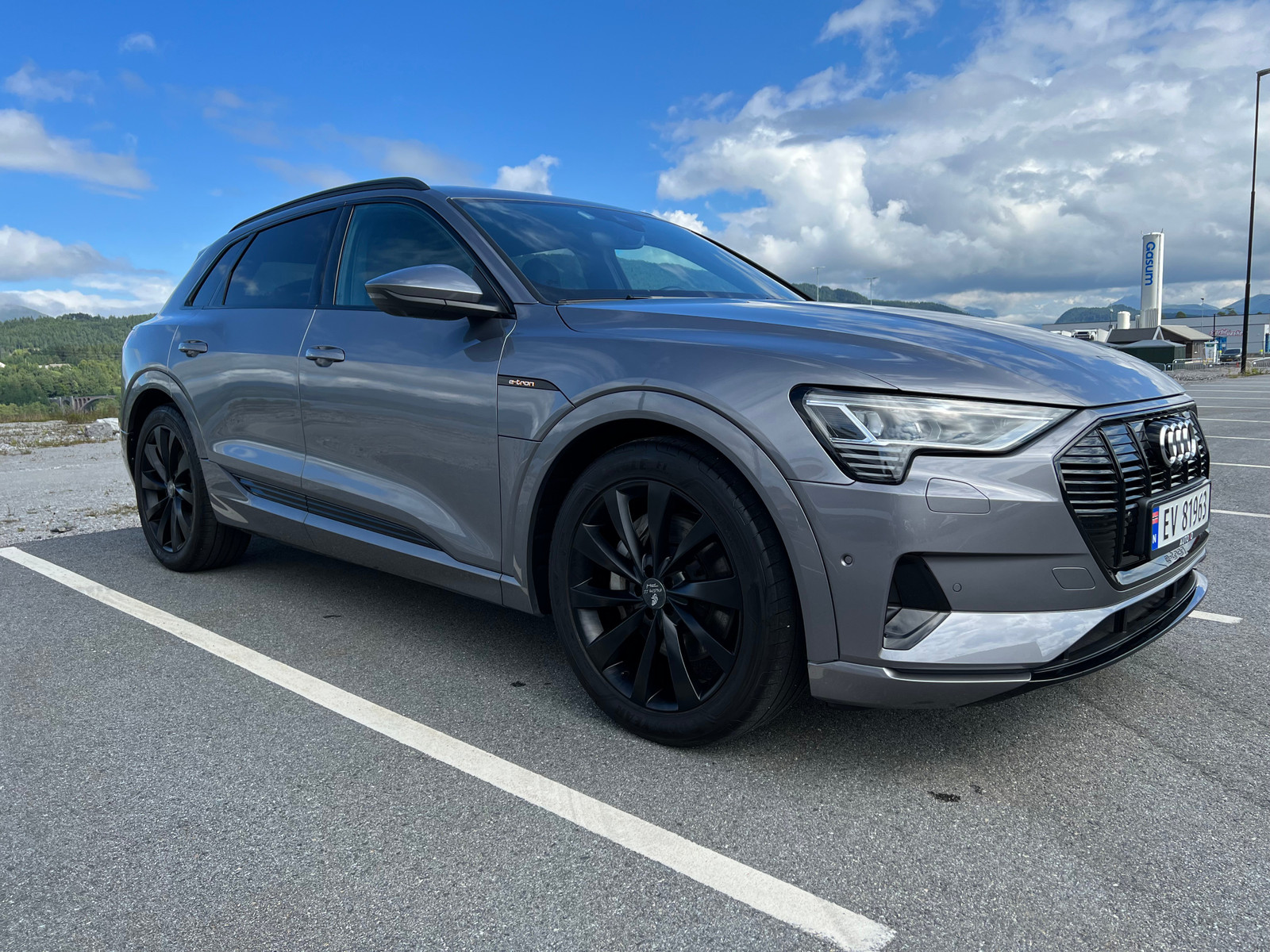 Audi e-tron