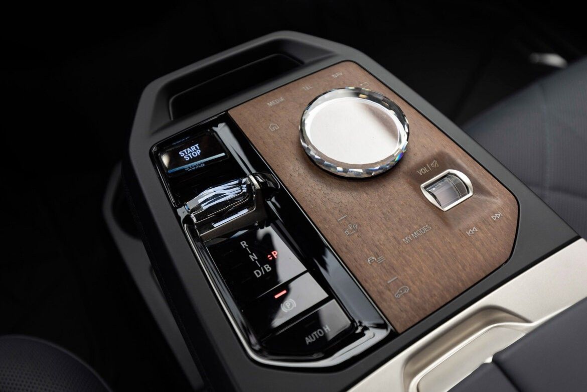 BMW iX M60