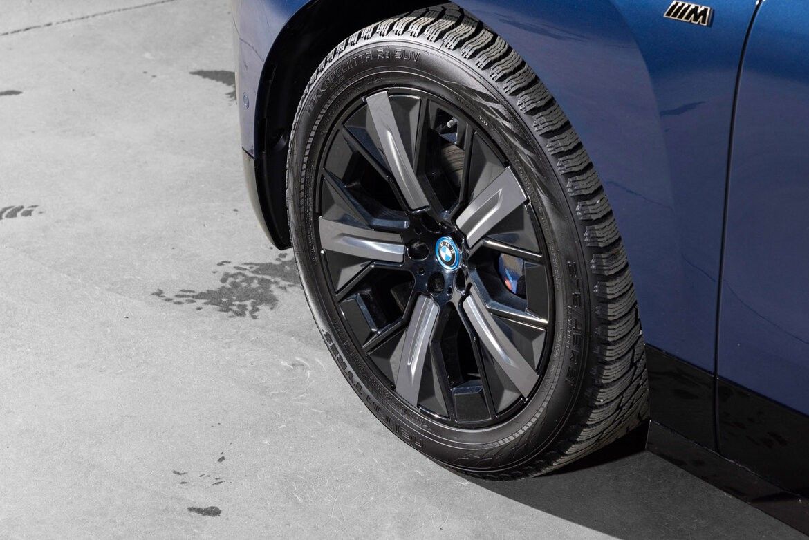 BMW iX M60