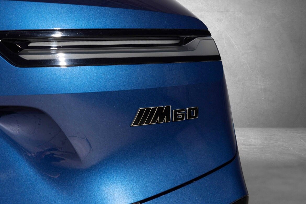 BMW iX M60