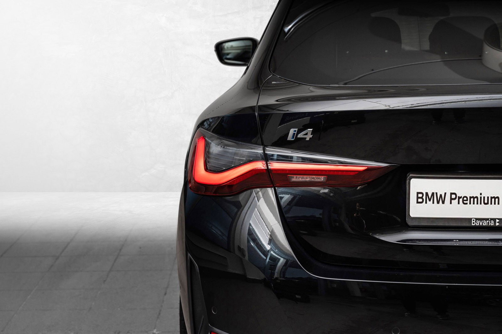 BMW i4