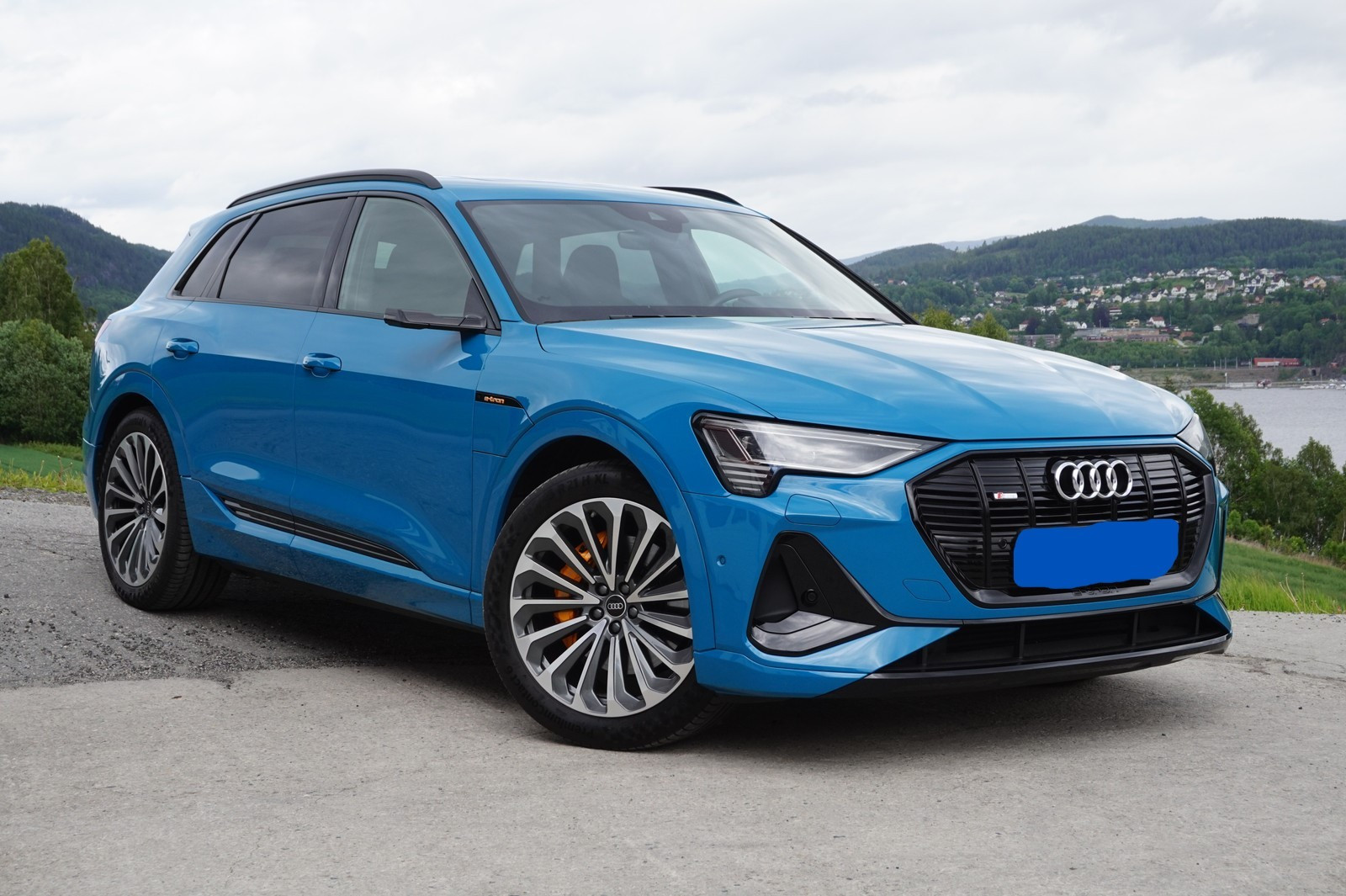 Audi e-tron