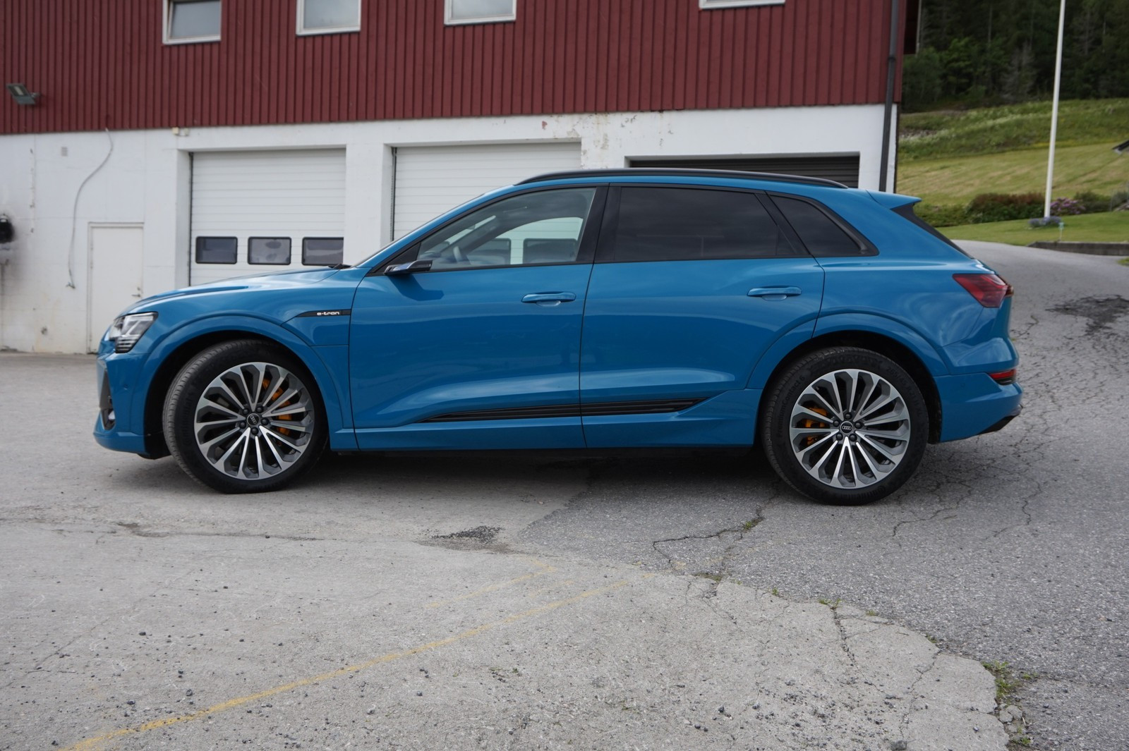 Audi e-tron