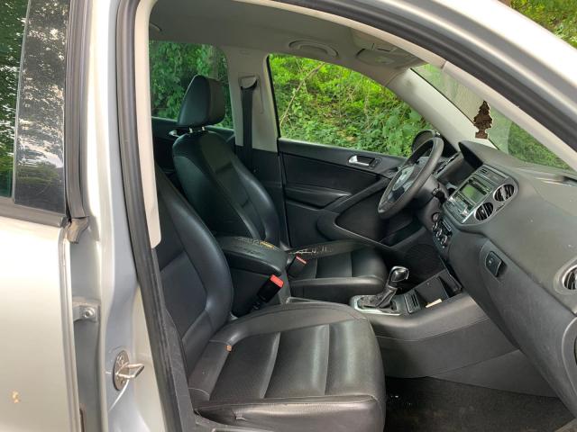 Volkswagen Tiguan S 2012