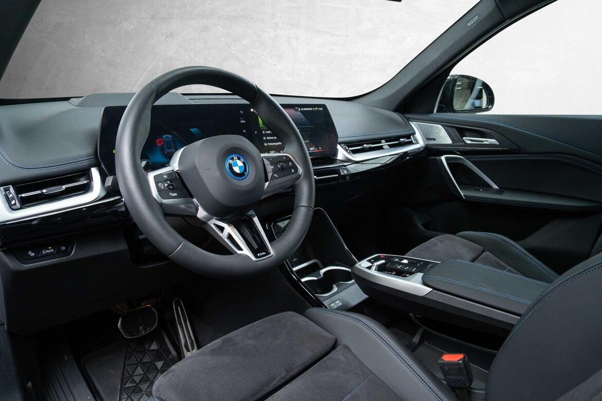 BMW iX1
