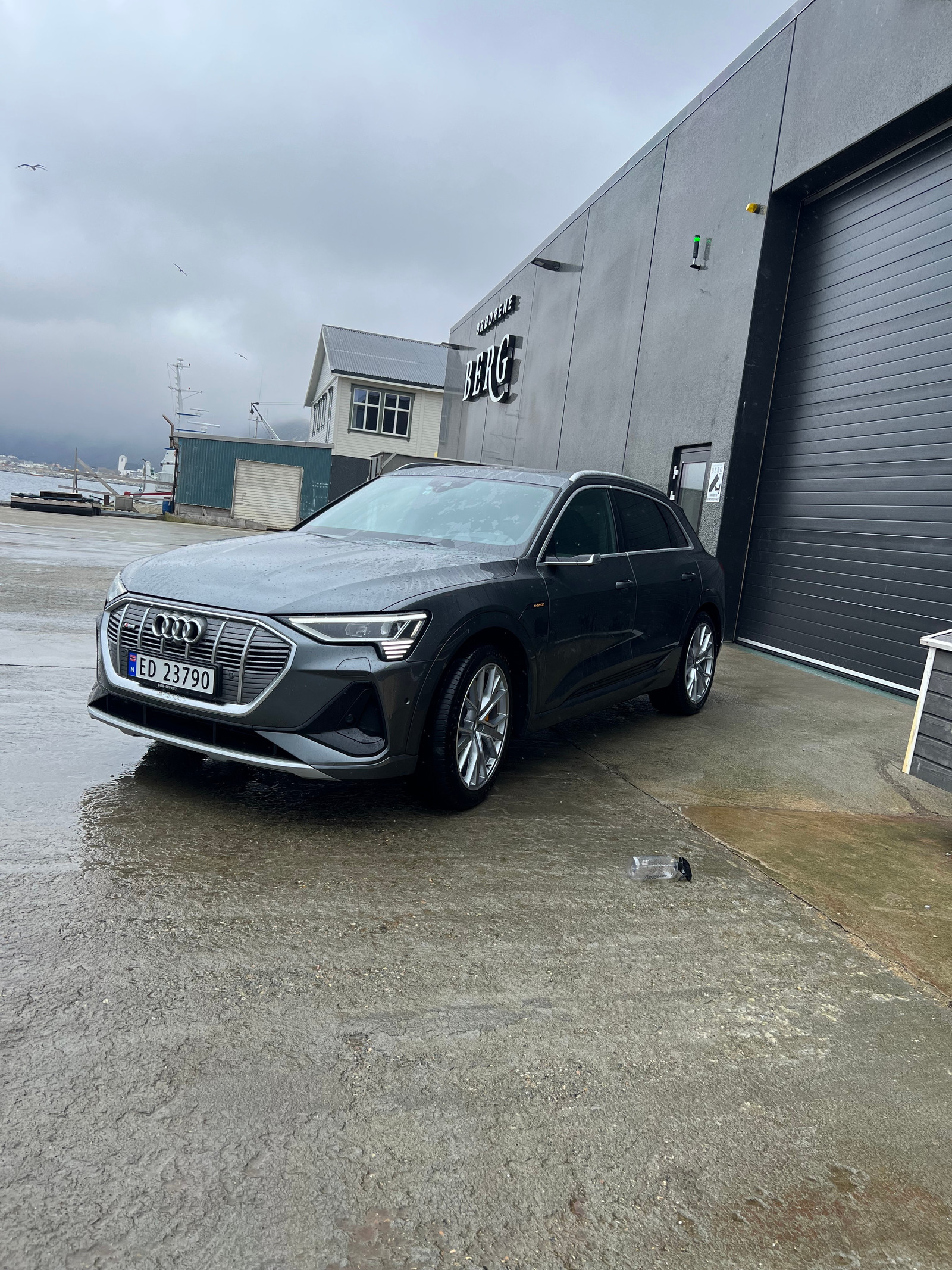 Audi e-tron