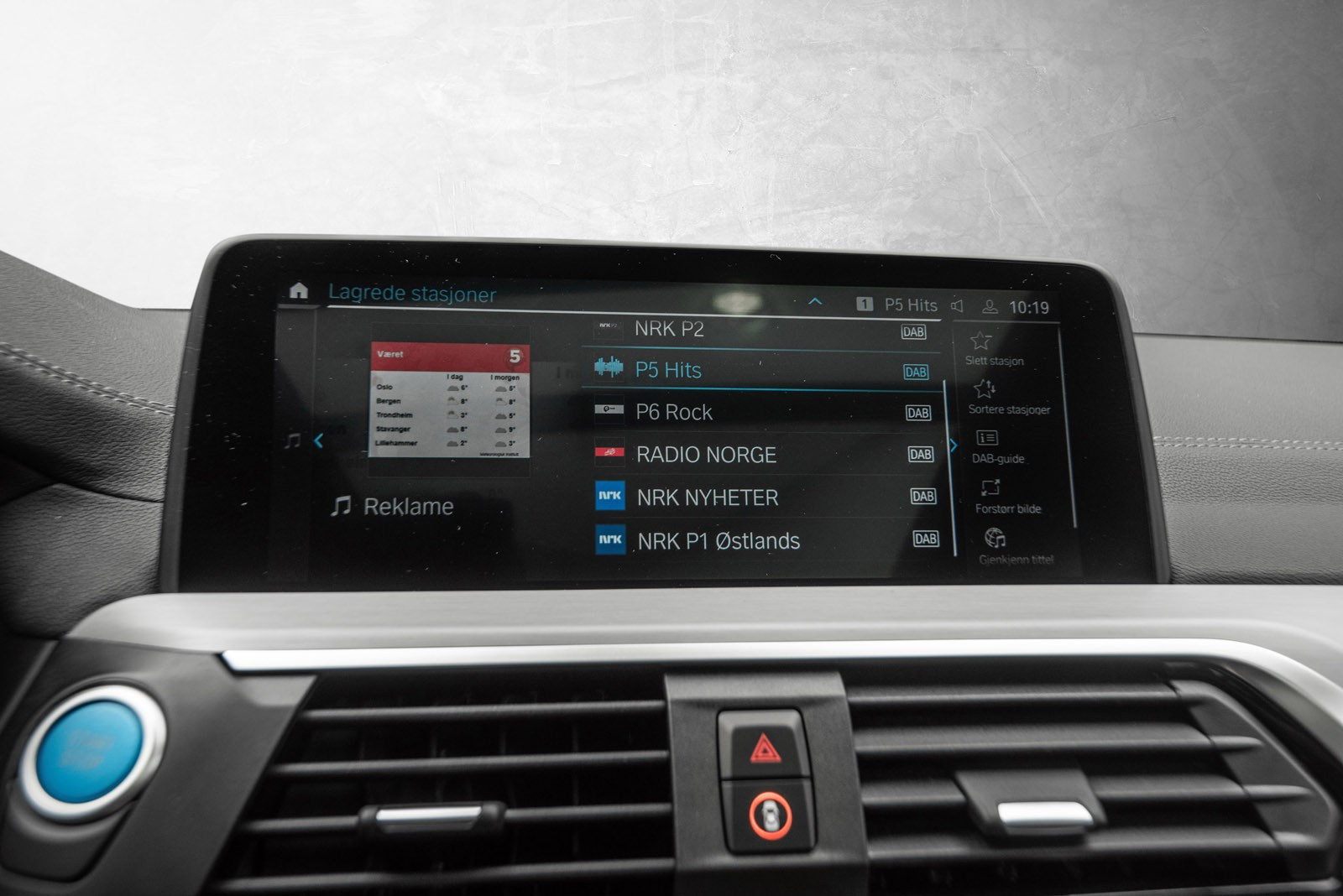BMW iX3
