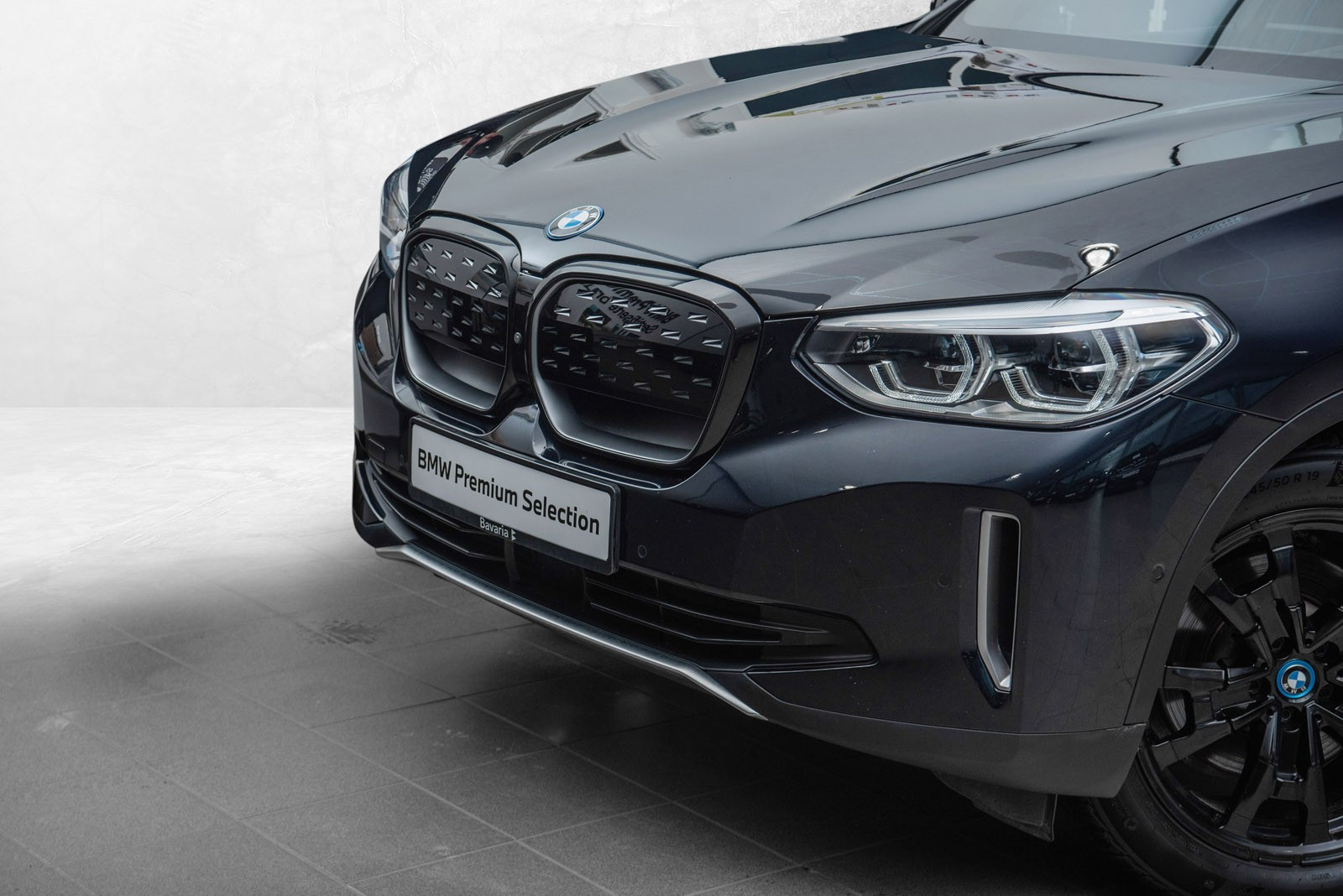 BMW iX3