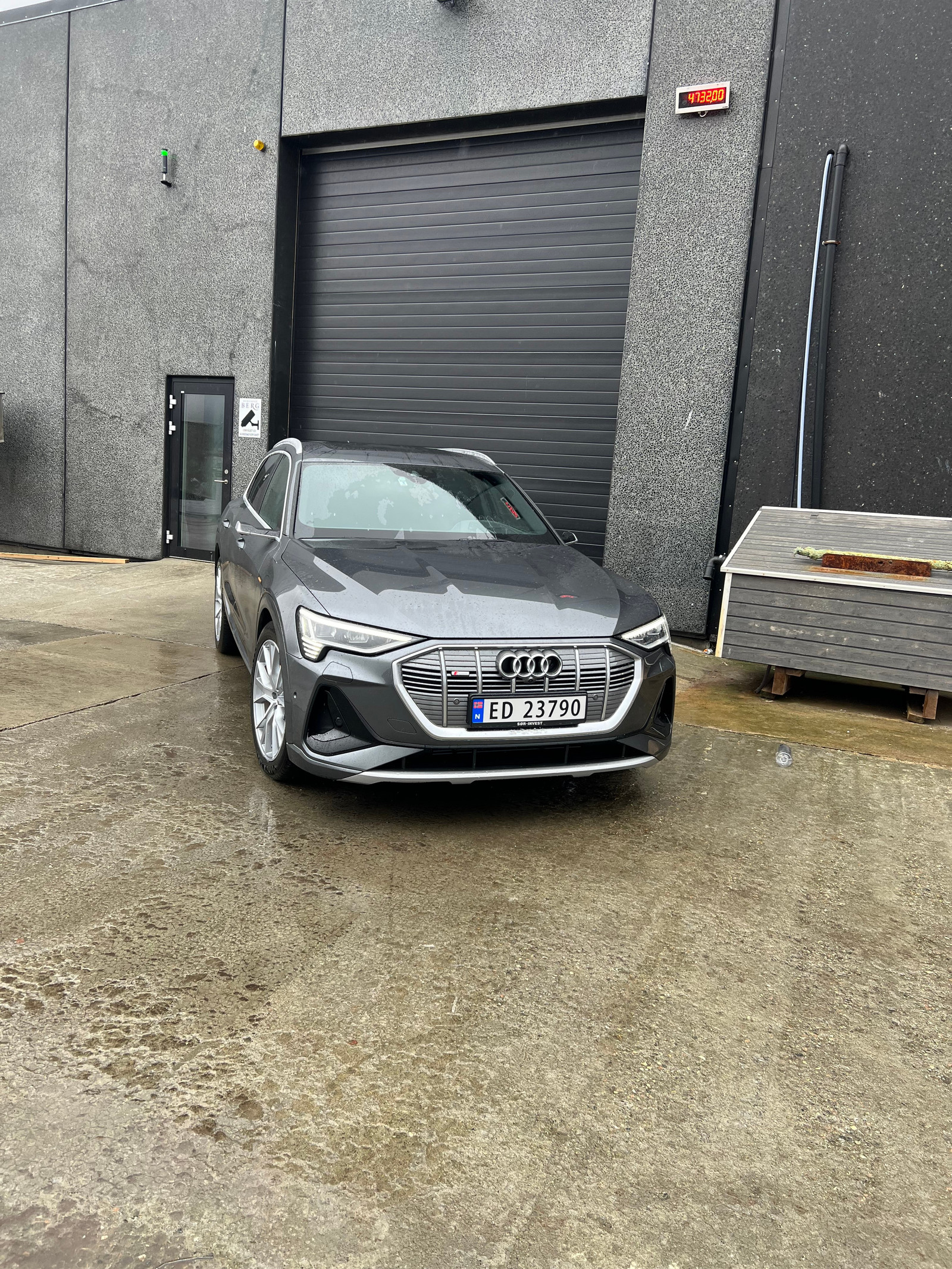 Audi e-tron