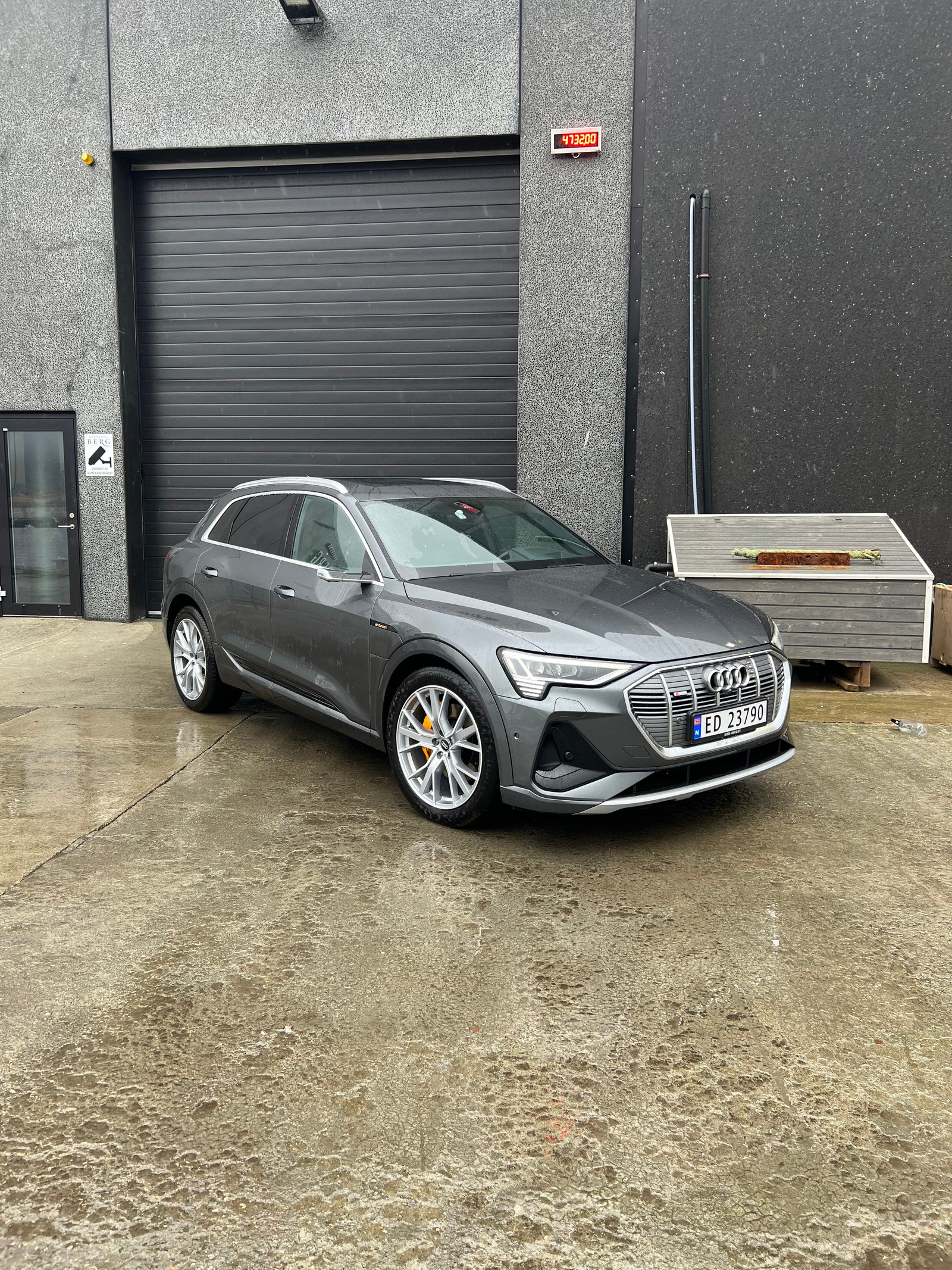 Audi e-tron