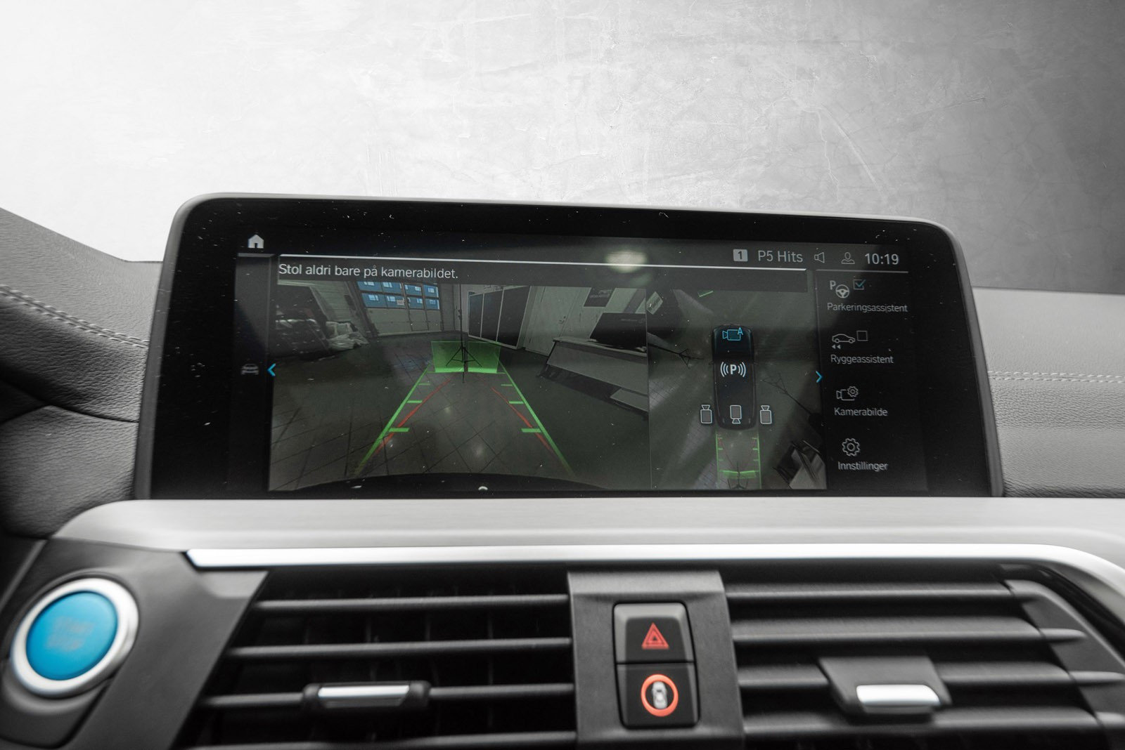 BMW iX3