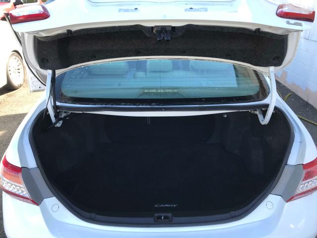 Toyota Camry Base 2010