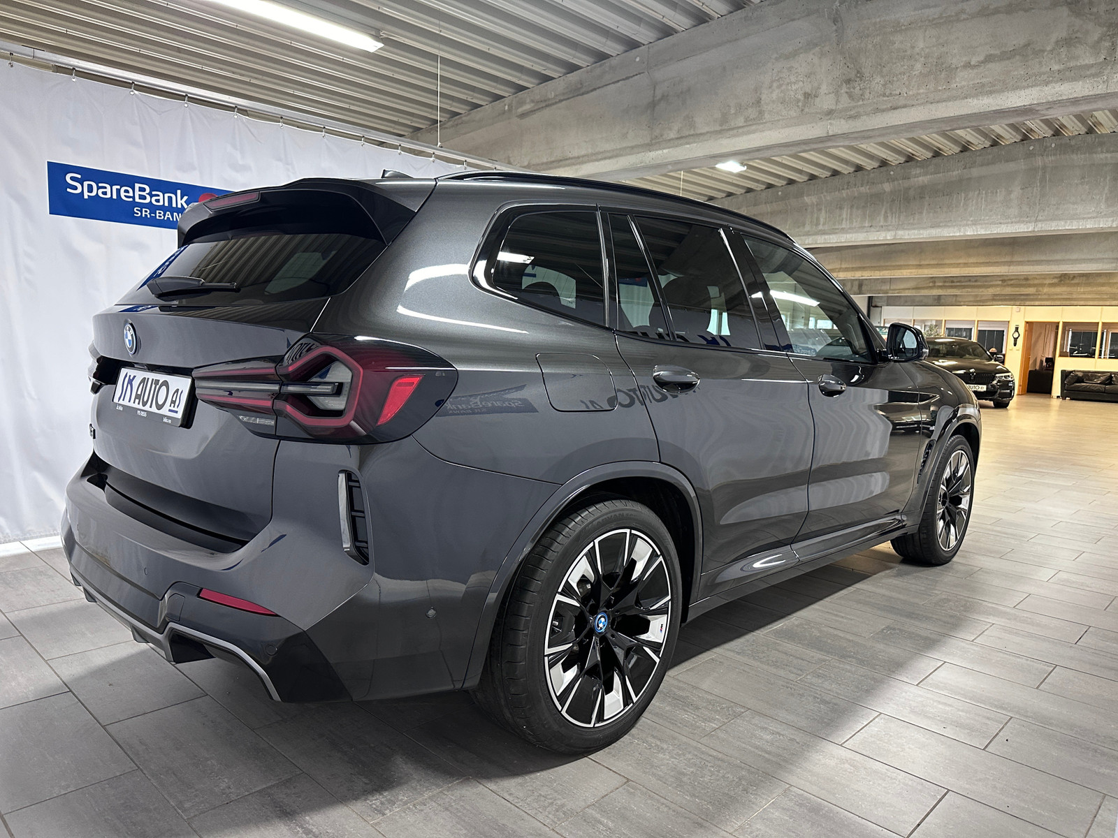 BMW iX3