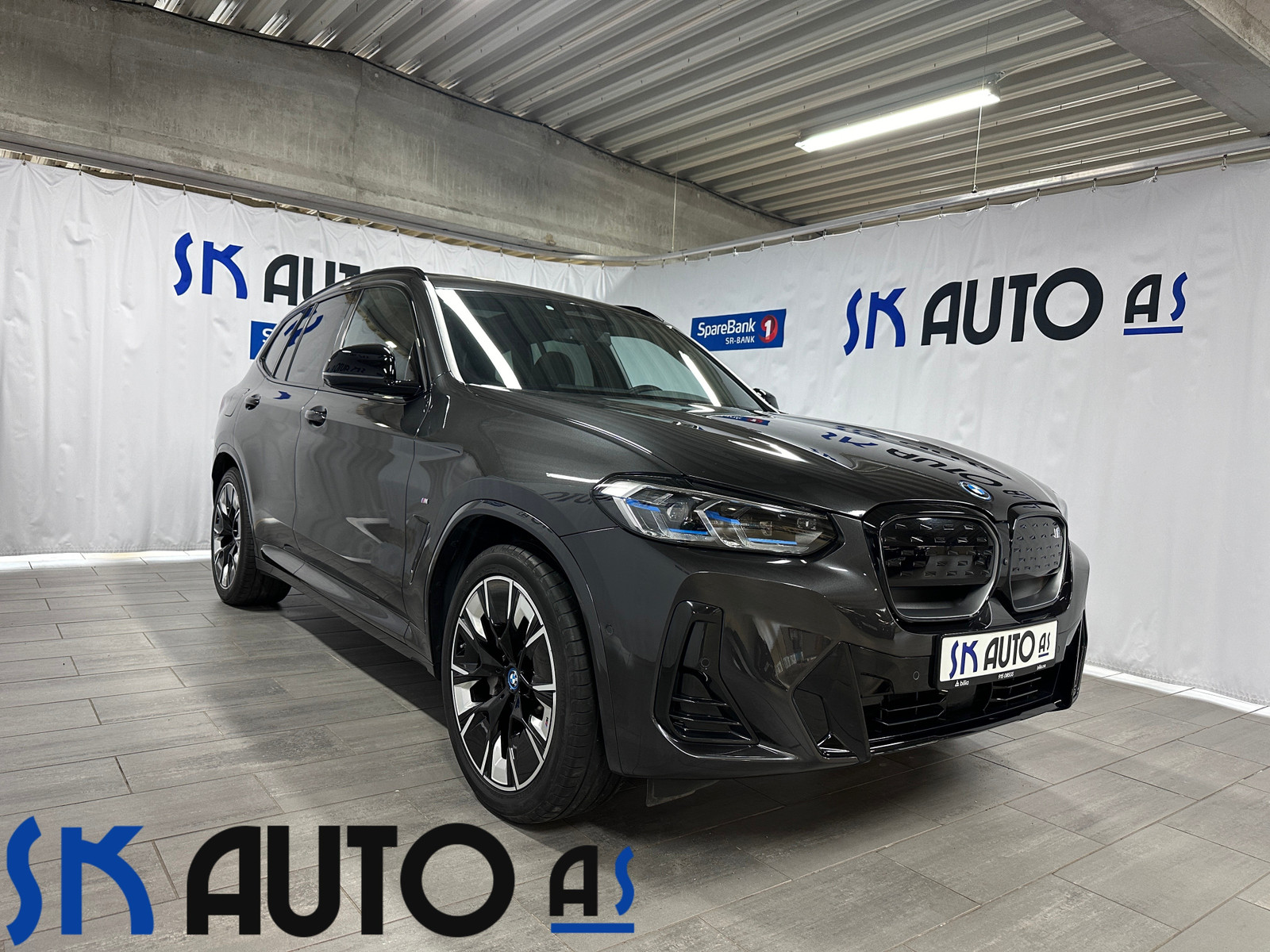 BMW iX3