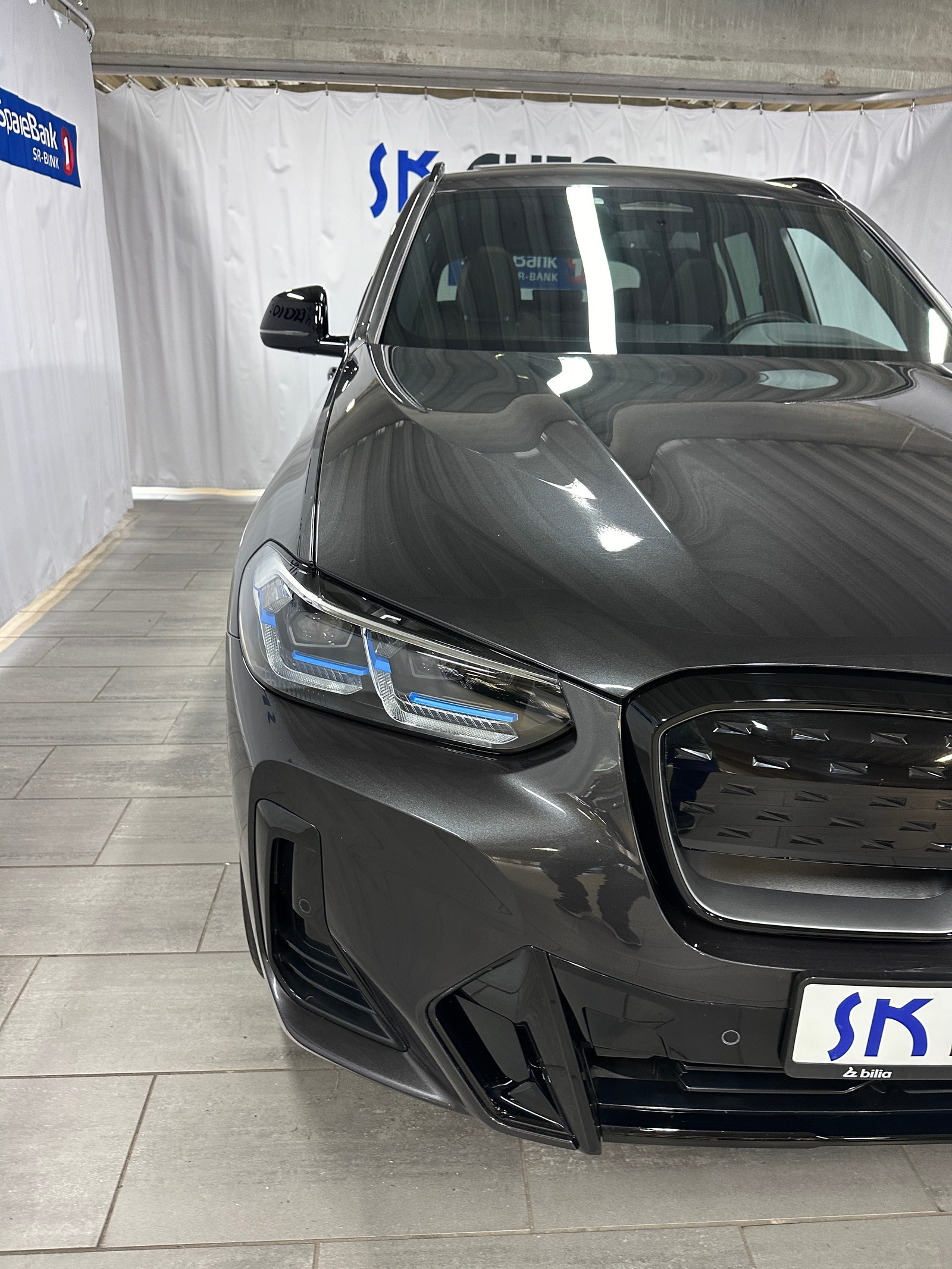 BMW iX3