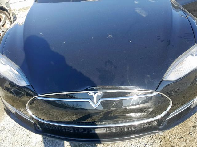 Tesla Model S 2015