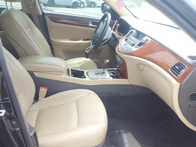 Hyundai Genesis 3 2013