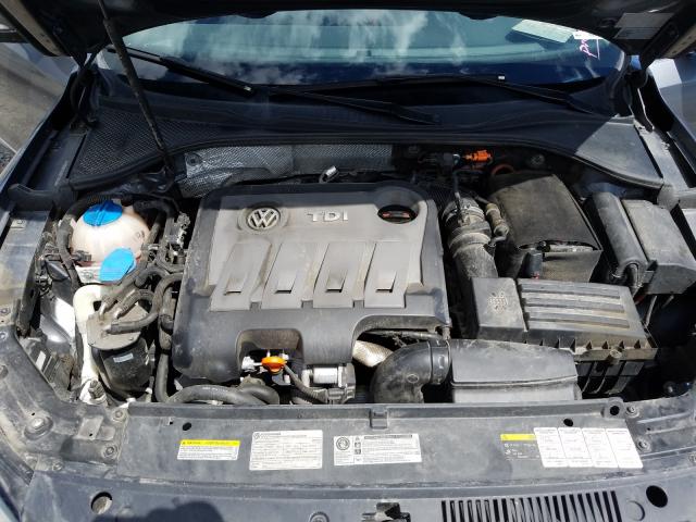 Volkswagen Passat SE 2013