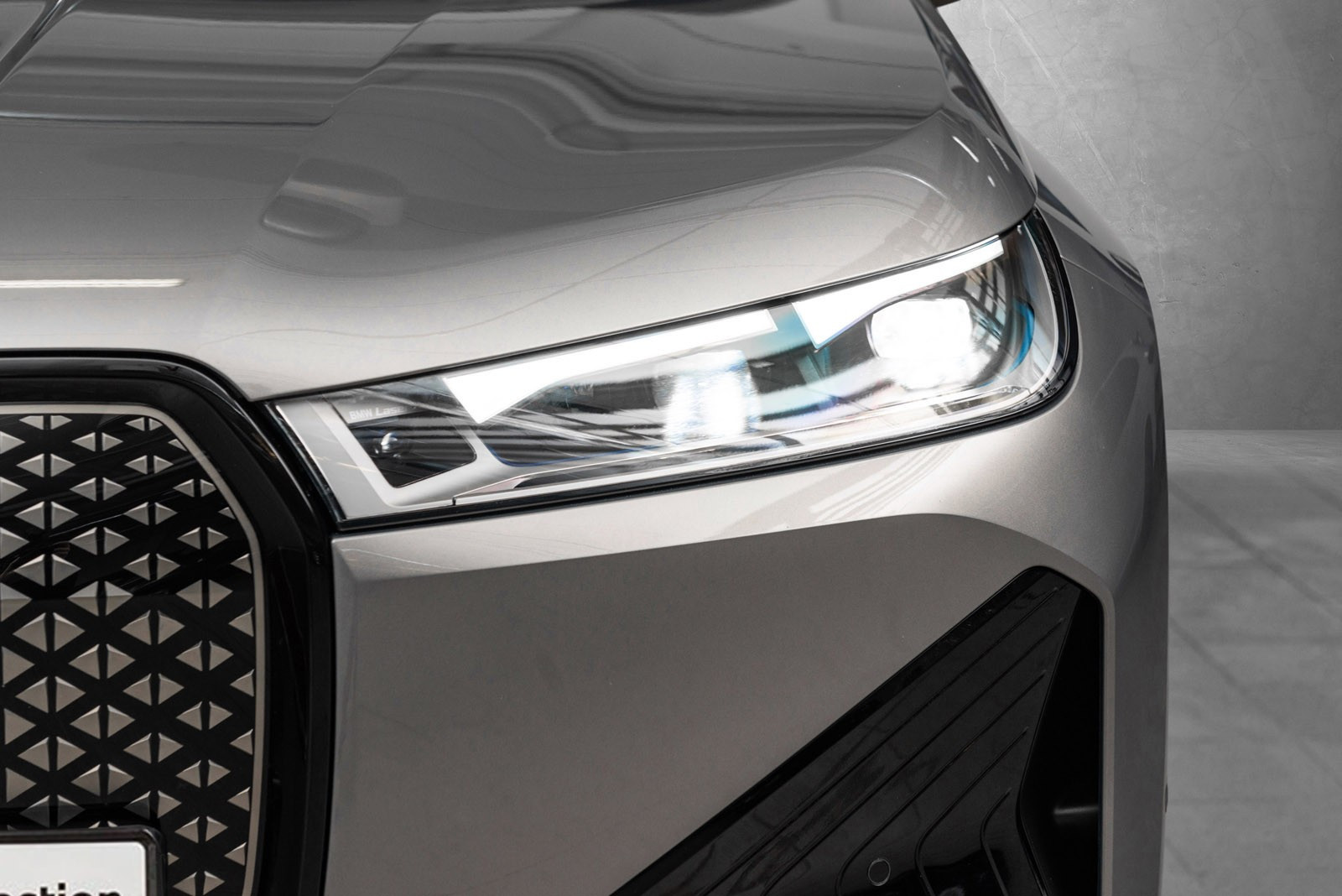 BMW iX M60