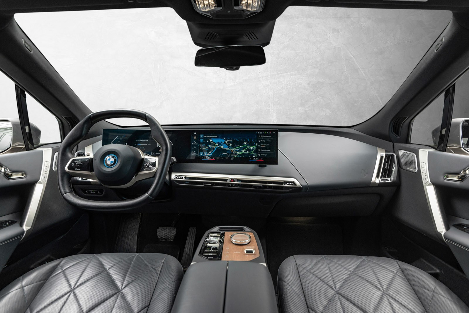 BMW iX M60