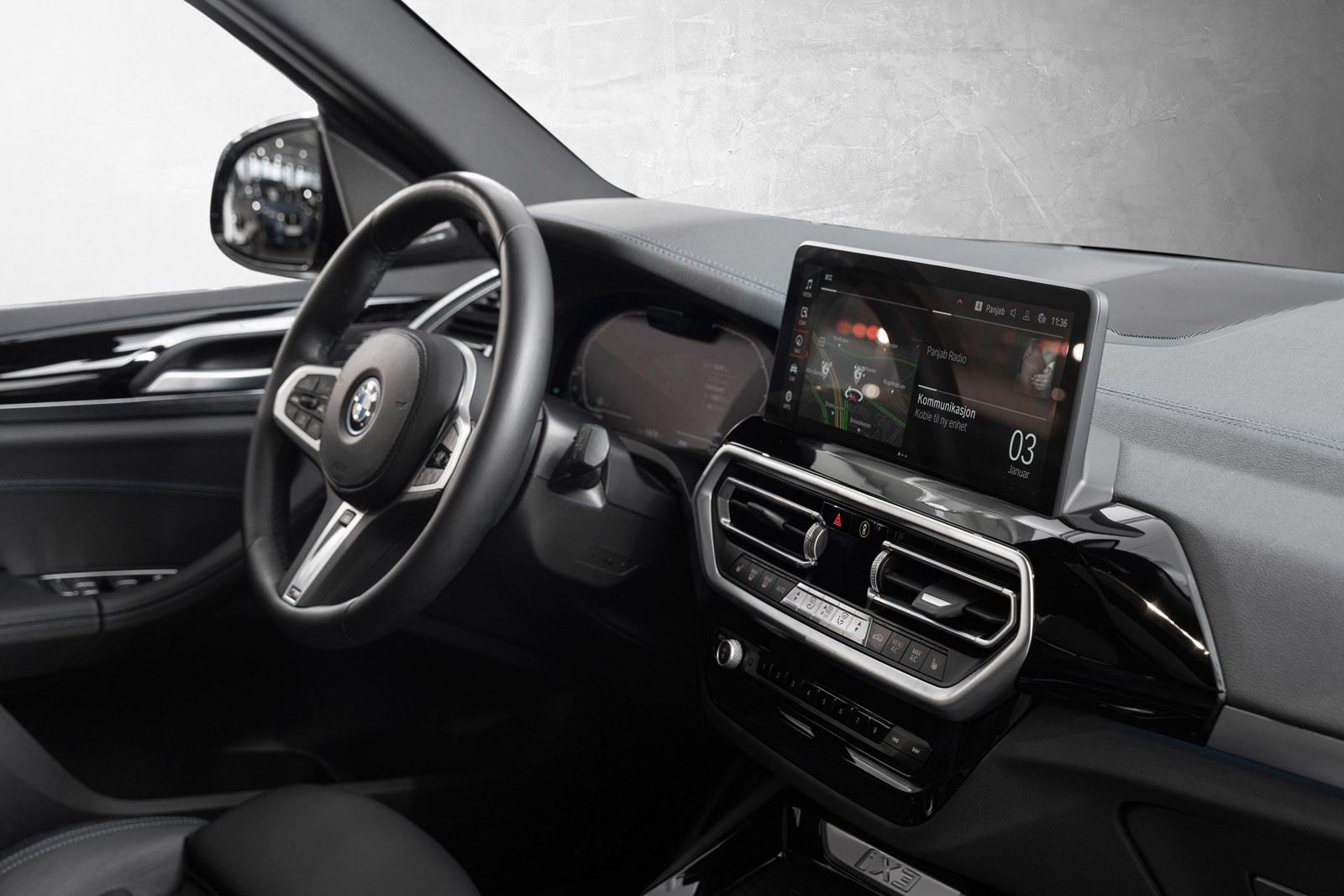 BMW iX3