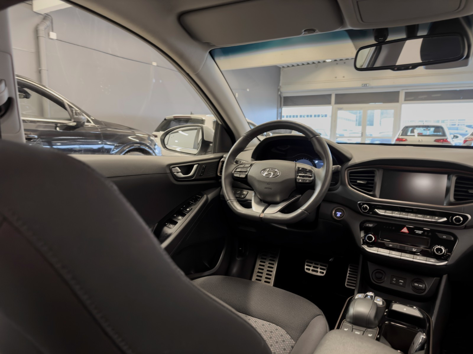 Hyundai IONIQ