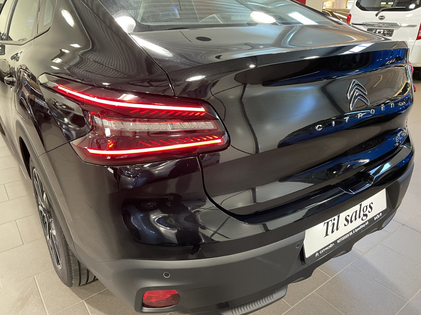 Citroen E-C4 X