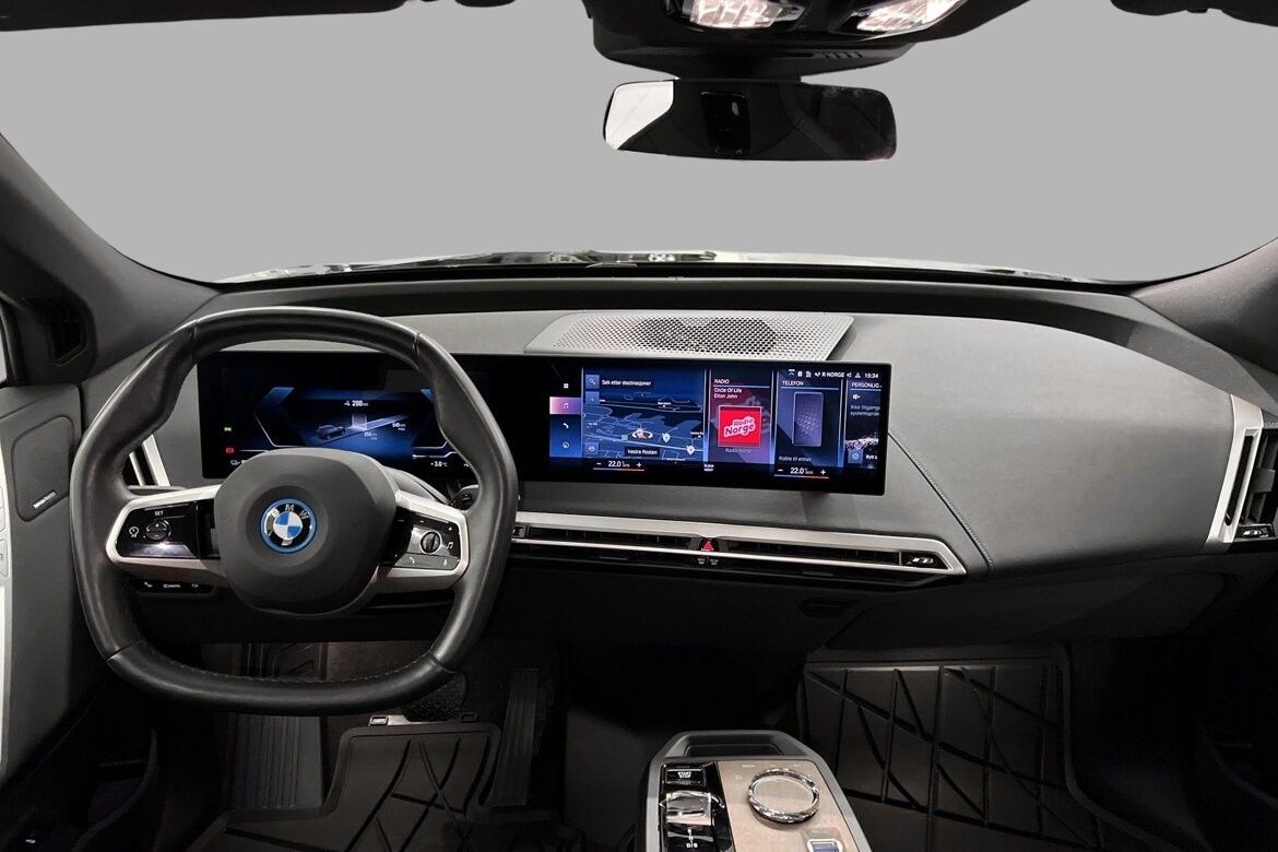 BMW iX xDrive 50