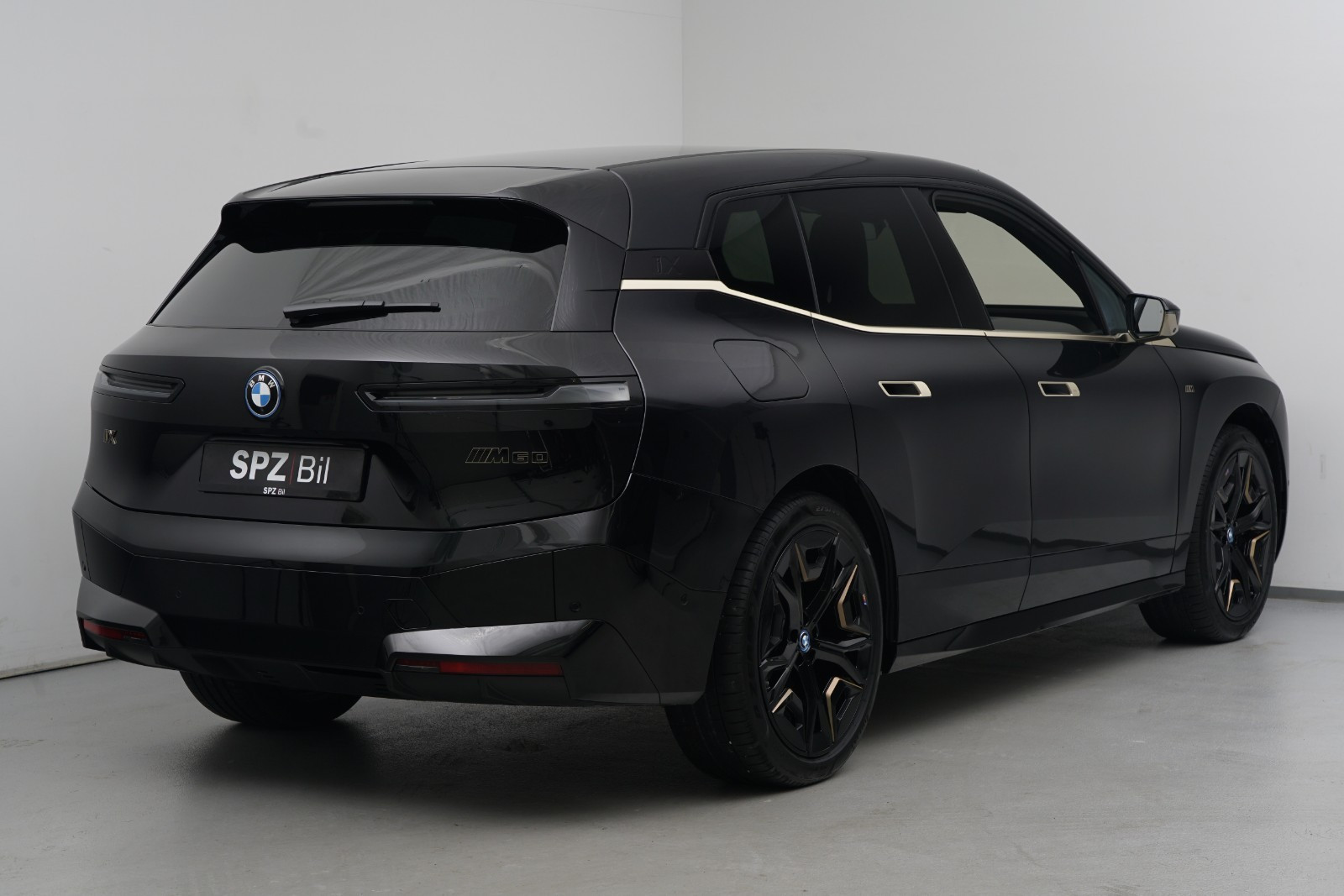 BMW iX M60