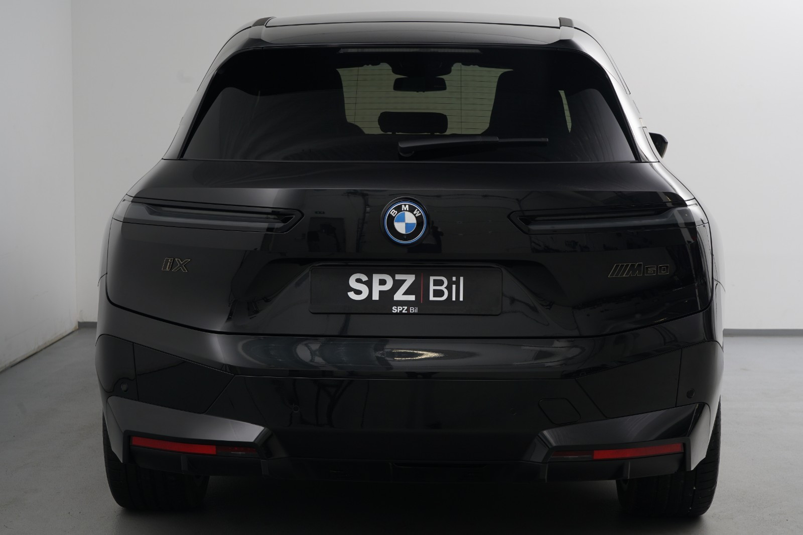 BMW iX M60