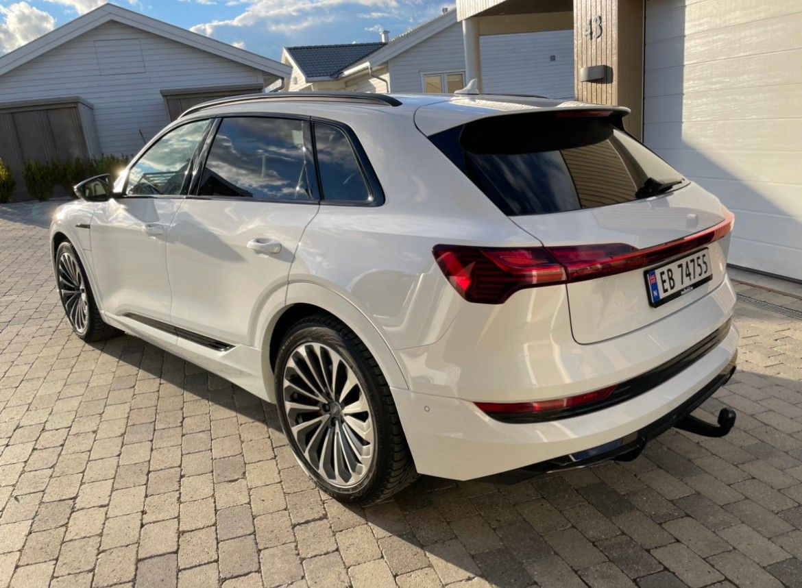 Audi e-tron