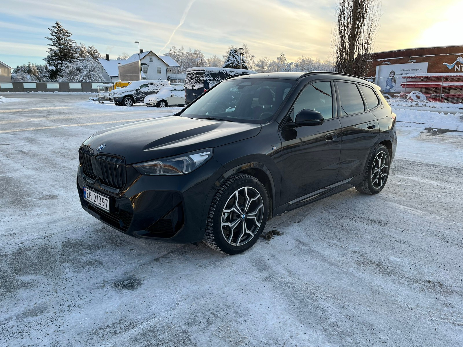 BMW iX1