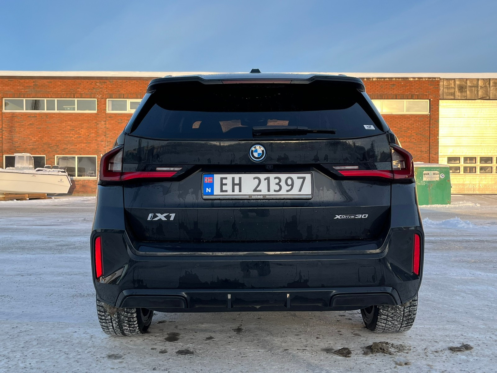 BMW iX1