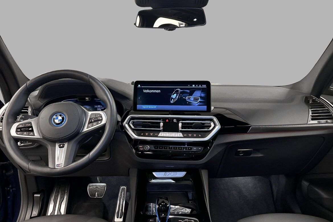 BMW iX3