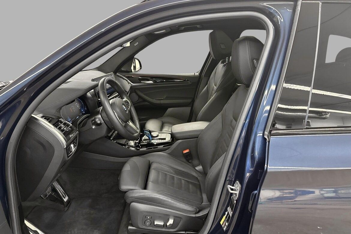 BMW iX3