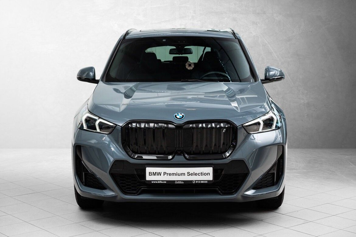 BMW iX1