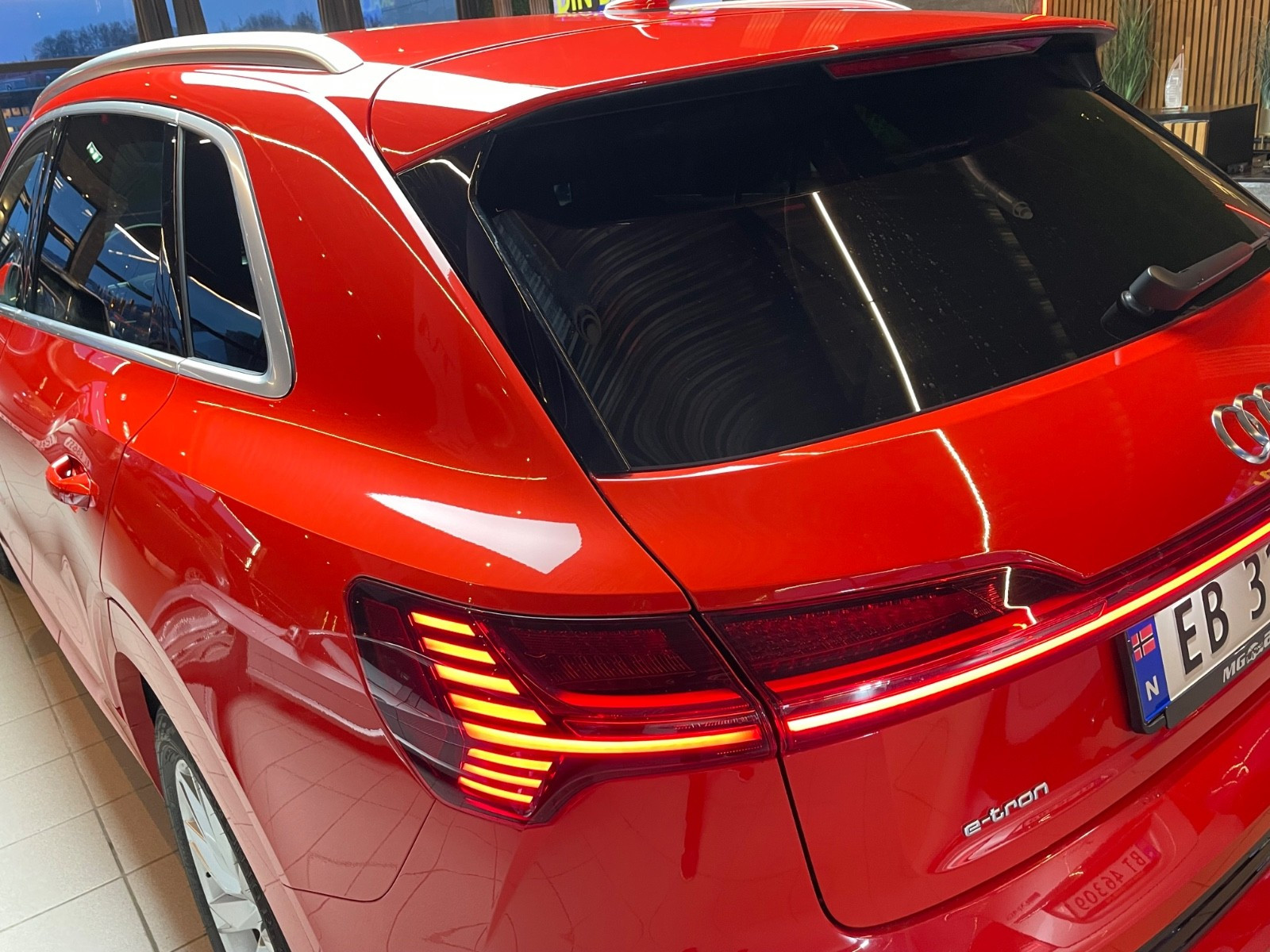 Audi e-tron