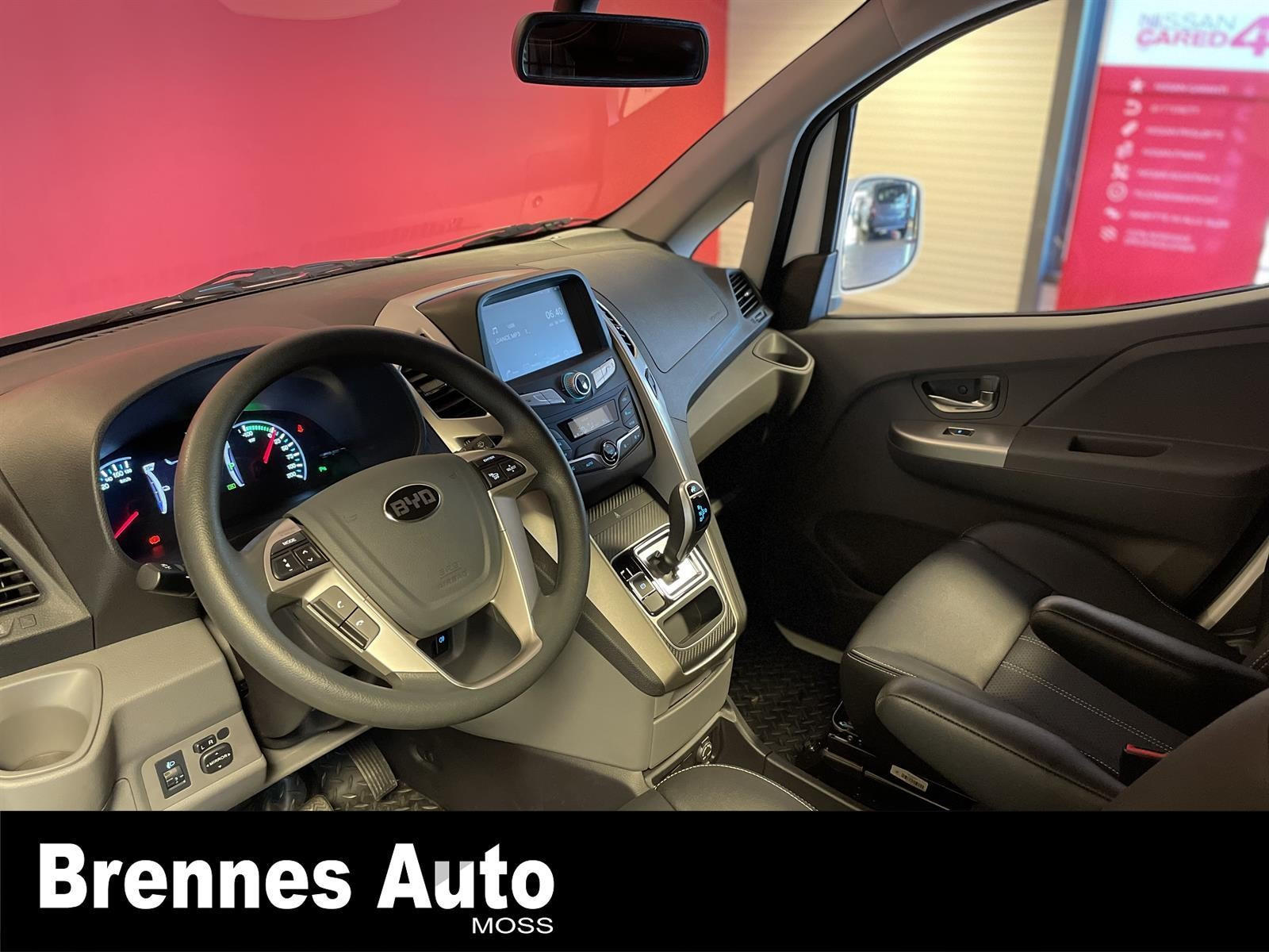 BYD T3