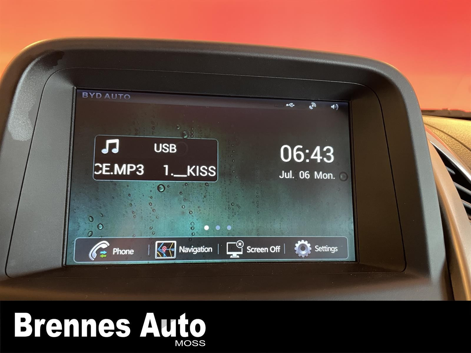 BYD T3