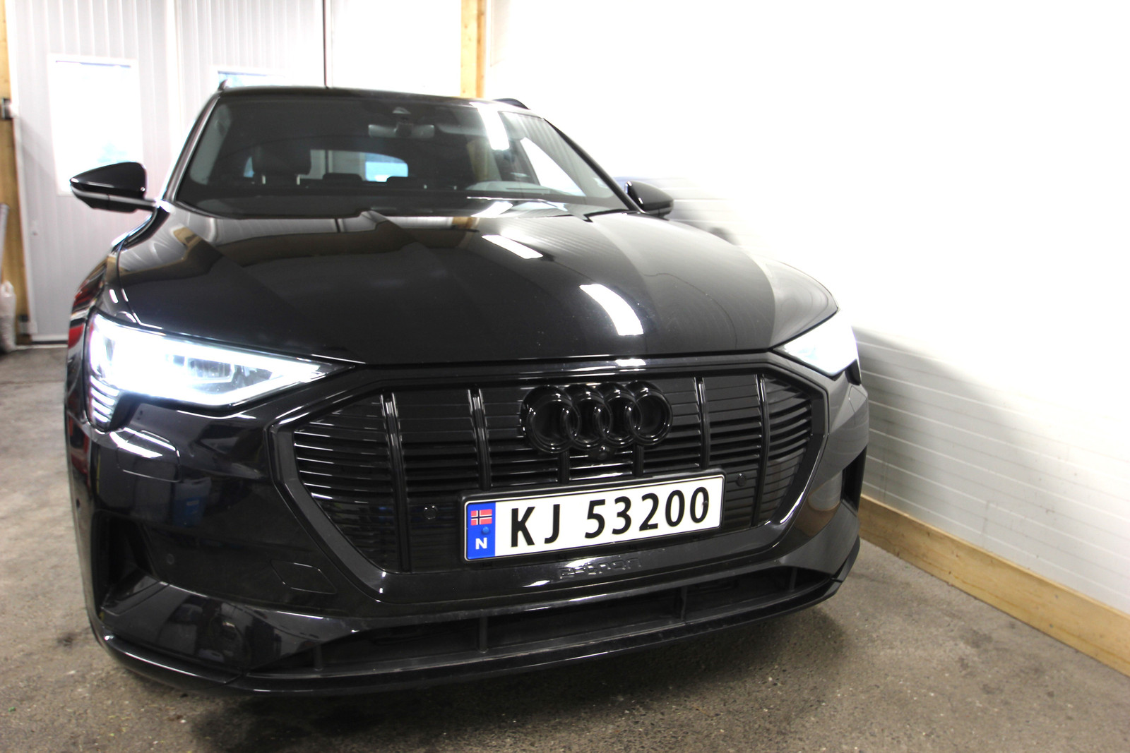 Audi e-tron