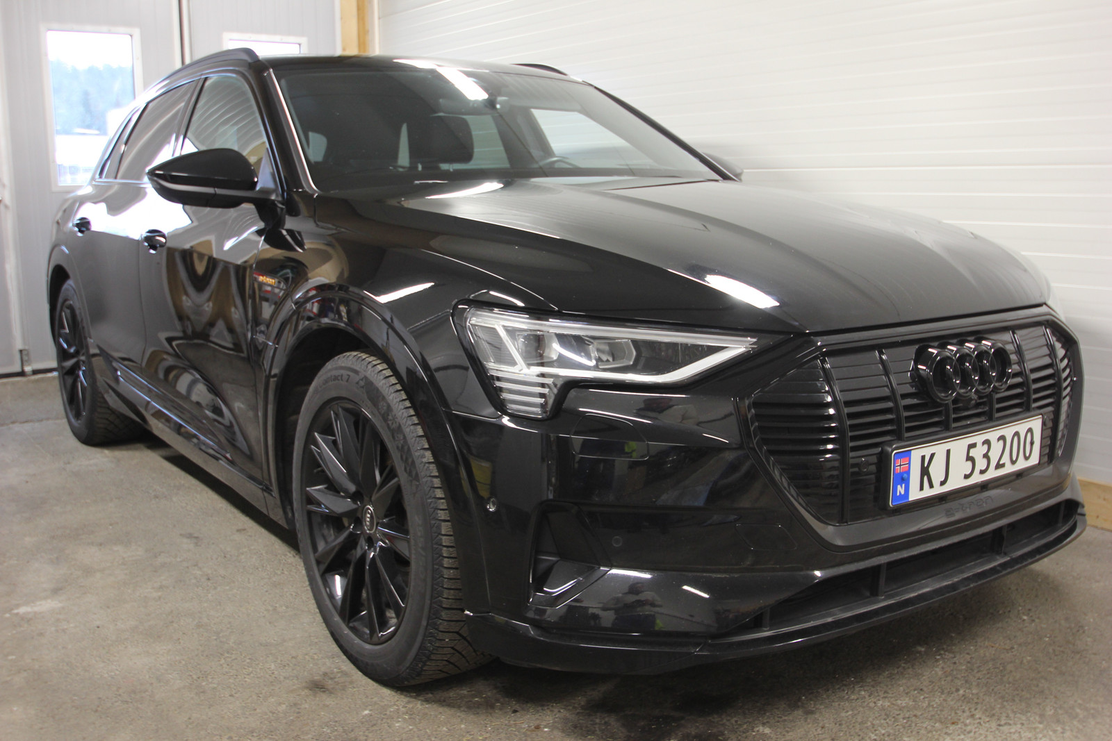 Audi e-tron