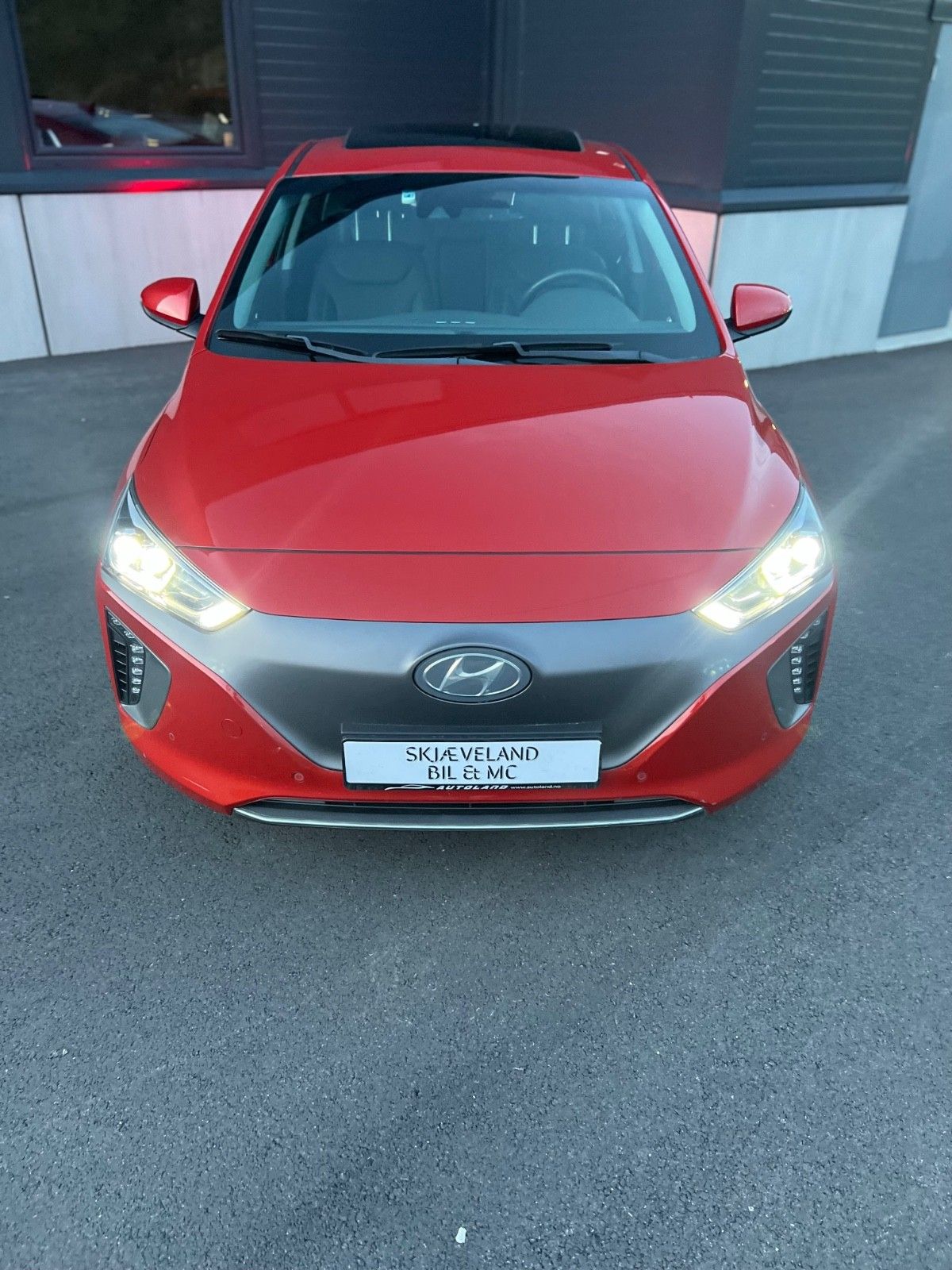 Hyundai IONIQ