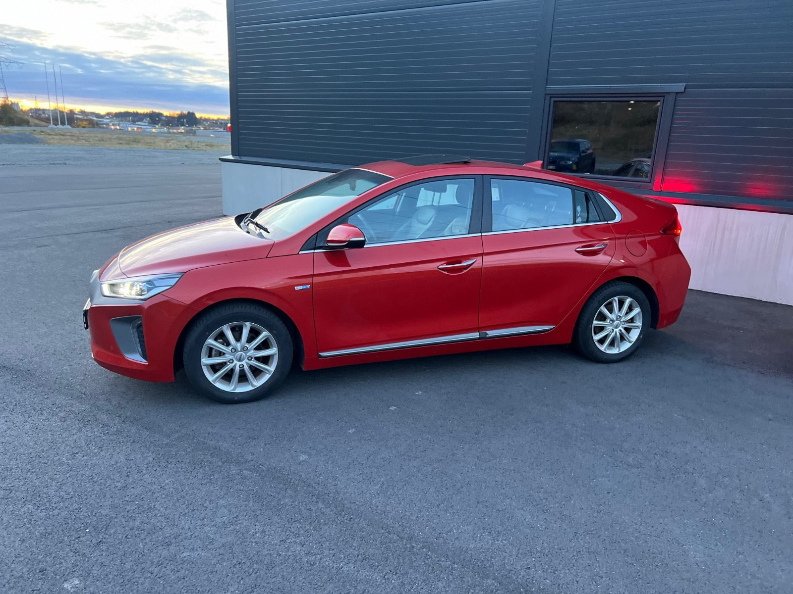 Hyundai IONIQ