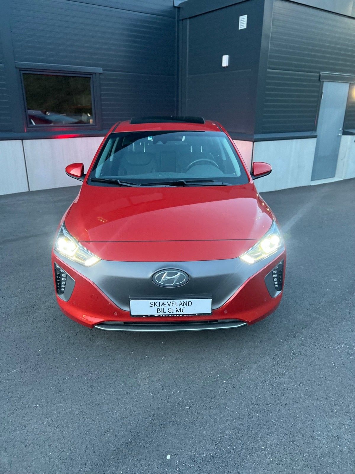Hyundai IONIQ